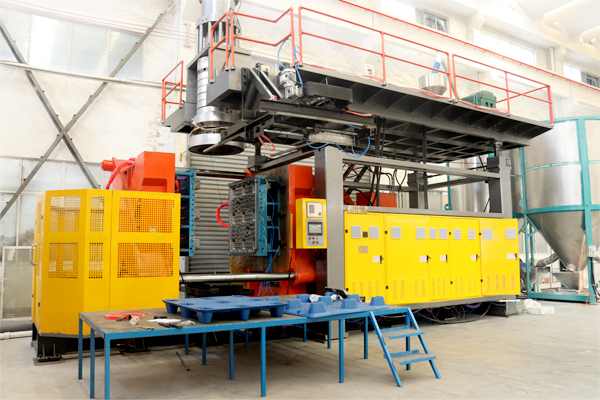 為什么要選擇吹塑托盤生產(chǎn)廠家?