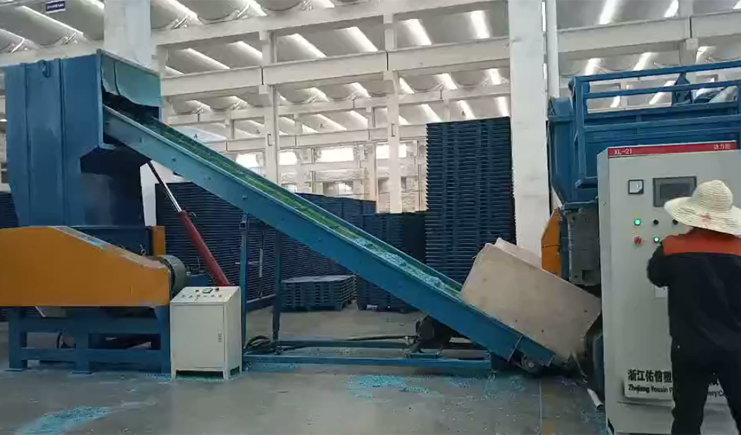 中空吹塑托盤(pán)什么價(jià)?太便宜小心貓膩哦