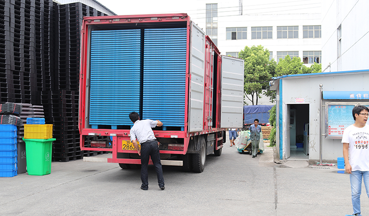 吹塑托盤(pán)廠家,為您詳細(xì)解讀托盤(pán)尺寸規(guī)格