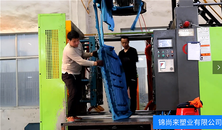 塑料托盤加工生產(chǎn)，現(xiàn)場大揭秘！