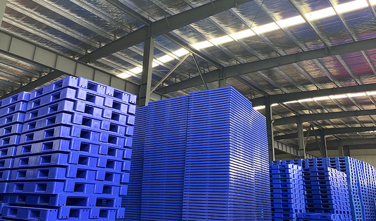 倉(cāng)庫(kù)托盤有什么優(yōu)勢(shì)？塑料托盤廠家來(lái)講解