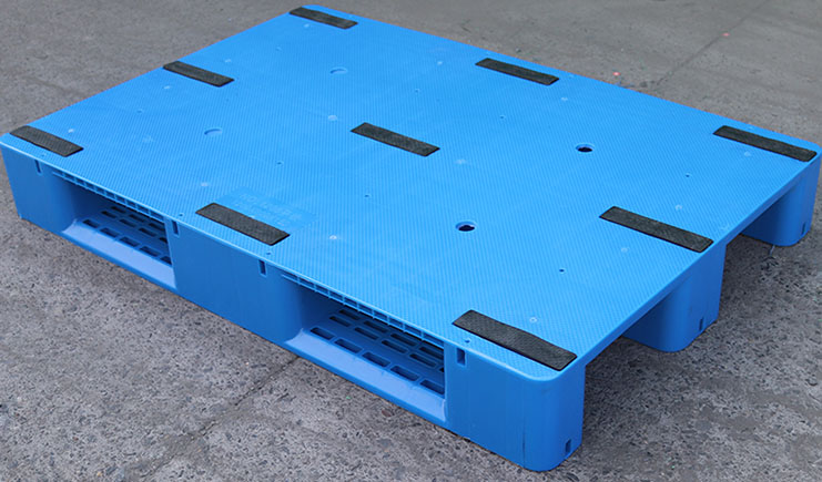 川字平板塑料托盤有哪些優點?